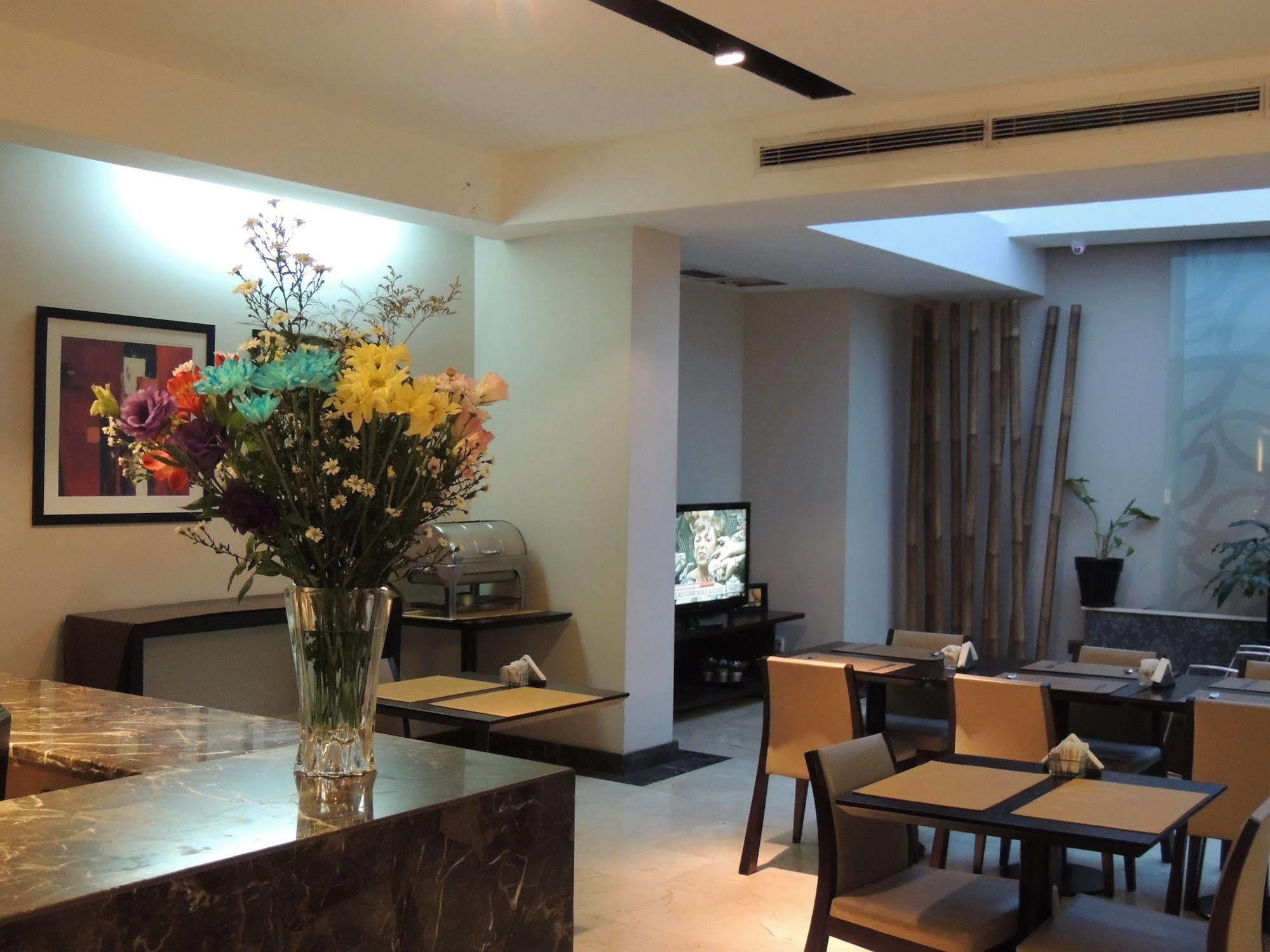 Galerias Hotel Буенос Айрес Екстериор снимка